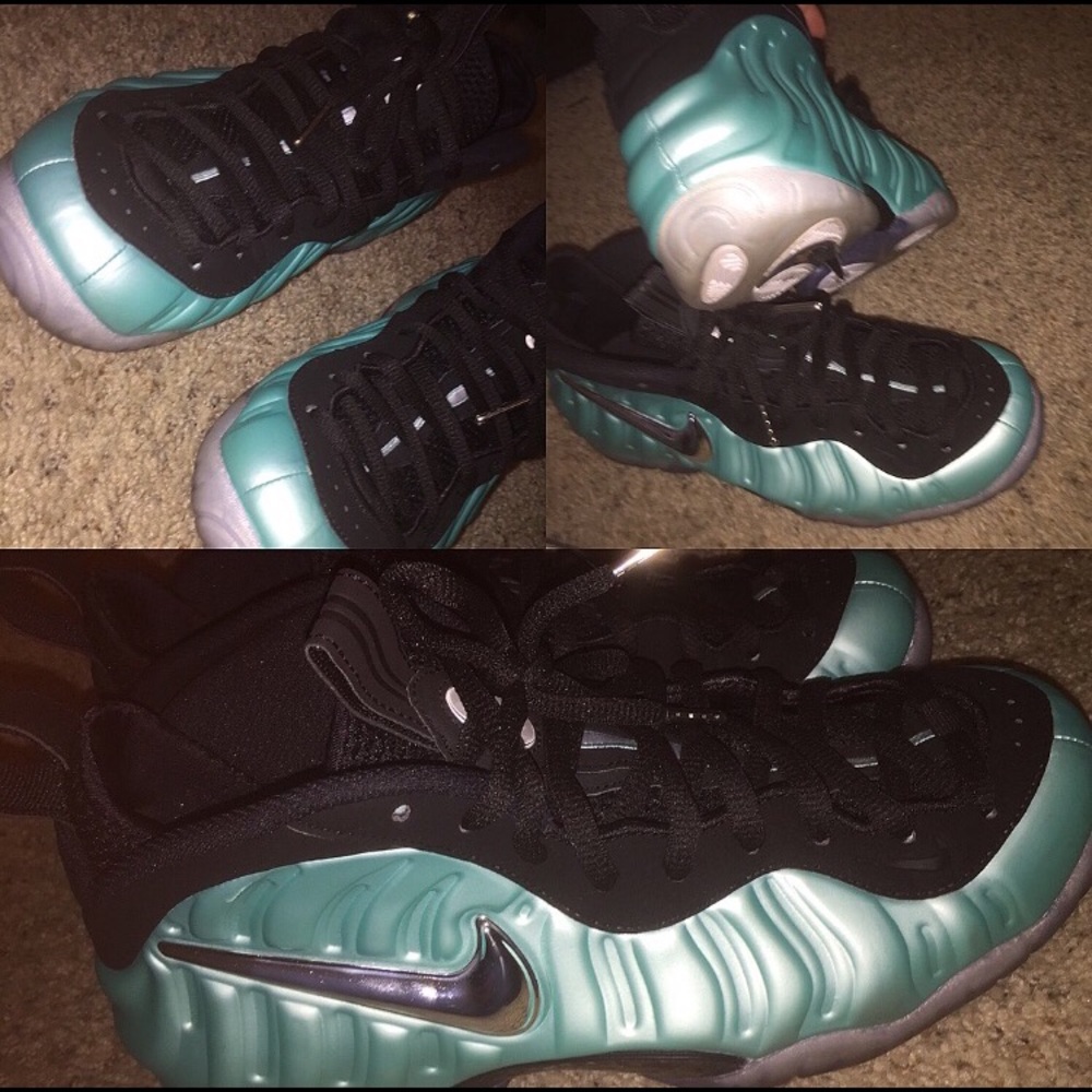 Nike Foams “ Electric Blues “